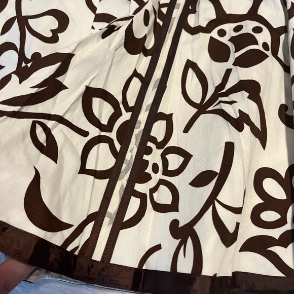 Skirt - Picture 2 of 2